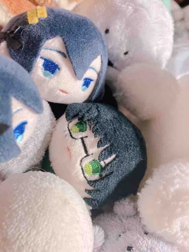 もちの　こてぎりごうを　もちぬしがほごしてきたぞ　まだなれていないのか　もじもじとしておる