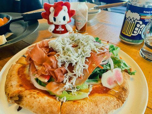このピザはロウル専用だよー😼🍕