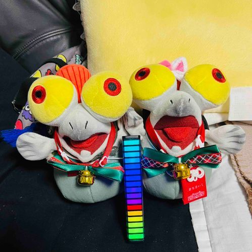 あけまして　おめでと　ございます！！
2ごと　ひかるやつ　ばぁばに　しゃしん　とて　もらいました！！
ことしも　よろしく　おねがいしま🐟！！
