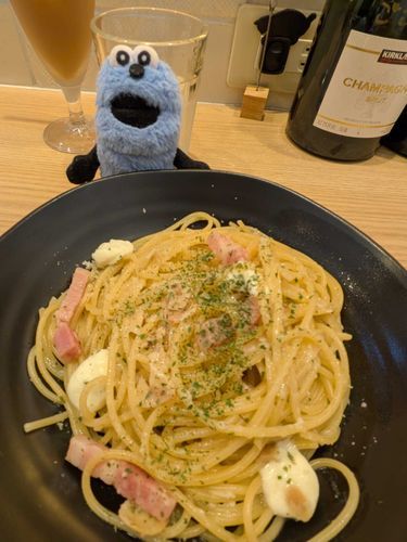 ベーコンとチーズとガーリックのパスタです！
ちょうどいい塩梅の味付けで、とっても美味しかったです！