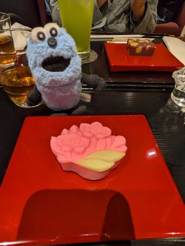 美味しい和菓子を食べたよ！
甘過ぎなくて、お上品だったよ！