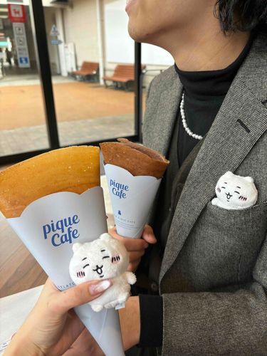 パリパリで美味しかった(,,•﹏•,,)
ポケットおててちょっとだけでてる…