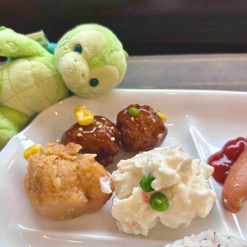 ぼく、3つめのにくだんごじゃないよ〜🍡