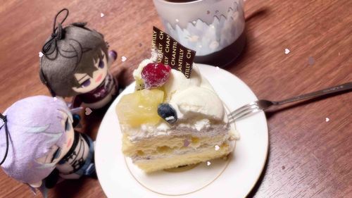 ワイのおじいちゃんの誕生日でした
89歳ですって、いのちたちも祝いに来てくれたよ😊
..............ケーキ目的じゃないもんね?祝いに来たんだよね????
🤝じっちゃんおめでとう!!うまそうなけーきだ!!!
🐙🌟はちじゅうきゅうさい?
まだまだわかものですね~ としうえのおれがけーきいただいといてあげます~