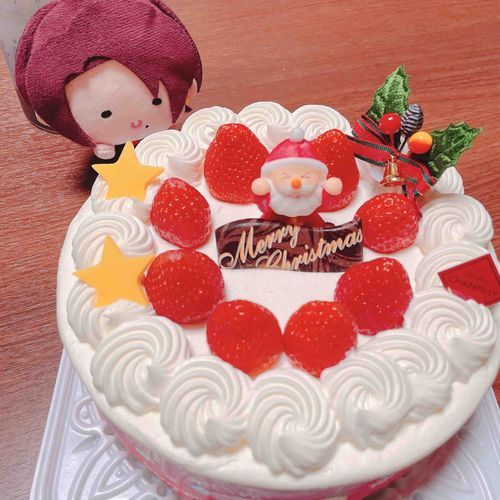 クリスマスイブだね
家族と美味いケーキ屋さんのクリスマスケーキをかこみます
これだけのために私はクリスマスに実家に帰ってます
んまきよみつとサンタさんがおそろポーズで大変可愛らしい
皆さん今日は早く寝ましょうね
サンタさんがプレゼント持ってきてくれるんですから
めりくりいぶ
(p.s. 多分卒業出来ます!!!!!まだ!!!!確定じゃないけど!!!!たぶん!!!!!!!大丈夫そう???です!!!!!!成績出るのは1月だけど!!!!!!!!!!!いがいたい!!!!ケーキで誤魔化します!!!
皆様良いクリスマスを!!!!!!)