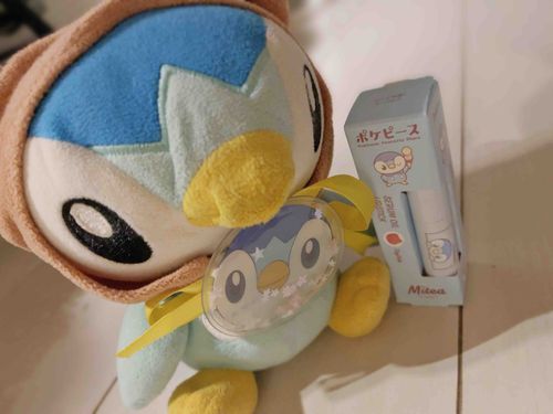 ファミマげんていのポケピースのリップだって💄
