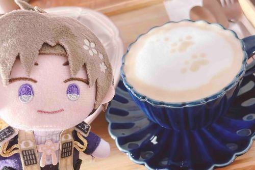 は「おはようございます！ねこちゃんの足跡ですよ🐾あるじ！」