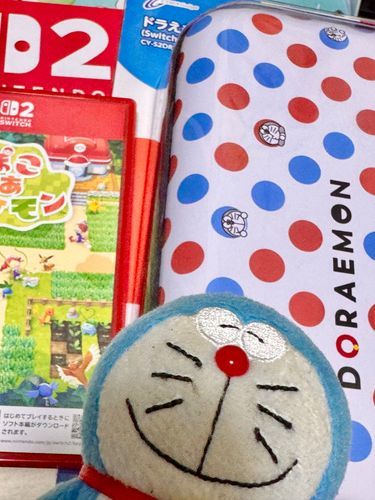 最近ゲーム機を買ったみたいです。
僕の柄のケースがあったから一緒に買ってきたんだって！
あんまり夜更かししちゃダメだよ〜