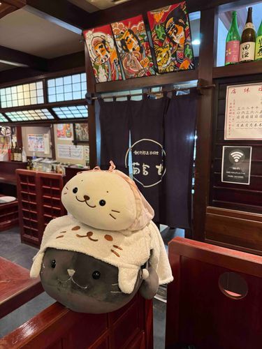 弘前市にあるゆうめいな郷土料理屋さん🍲なんだって！パパしゃんママしゃんがとってもおいしかったって！ヒラメもクロちゃんも食べたかったなー❣️