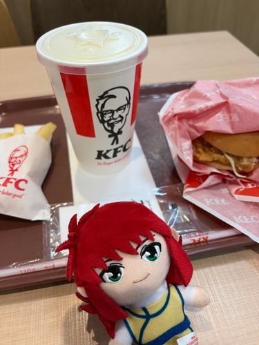 話題になってるケンタの鶏竜田バーガーやっと食べた！確かに美味しい🍔🍗