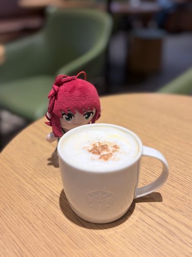 昨日開始のパンプキンスープチーノ飲んできたよ🎃持ち主はかぼちゃが大好きです