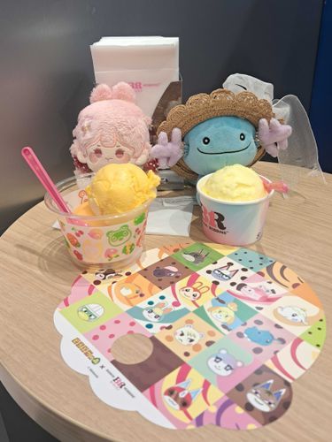 あっちい あいす たべる
ともだちの うぱー おしゃれさんも いっしょ