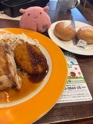 日替わりランチ食べて、主の皮膚科についていくめん