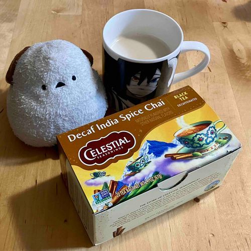 🐣このみるくちぃ、おいちでちなあ😊スパイスが入ってるみたいでちょっとクセがあるでちけど、それがまたいい味してるでち😊んっふふ〜💗
👩インドチャイって言われているものね😊はちみつを少し入れるとスター◯ックスのチャ◯ティーラテみたいで美味しいのよ🤭シマちゃん、ますます味がよくわかるようになってるわ😊