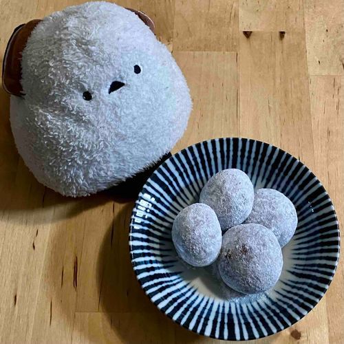 🐣おほほっおほっ💗ほろほろでまるで雪みたいでち❄️
👩スノーボールができたわ😊シマエナガの日はやっぱりスノーボールね⛄️とてもナイスアイデアくれたべるさん、今度はやってみるわ💪ありがとうね💗