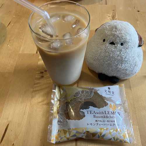 🐣おやつ!おやつでち!おほほっ💗
👩シマちゃん、今日のおやつが嬉しかったみたい🤭今日もヨガをシマちゃんと頑張ったわ。運動した後のご褒美ね😊