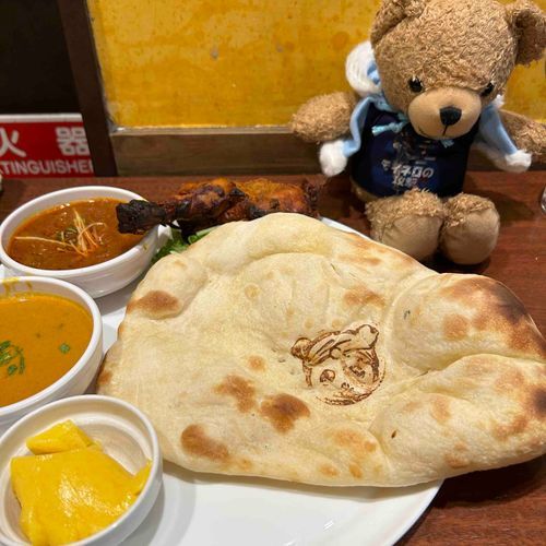 上野でカレーを食べたよ🐼
これは秋の日だったよ