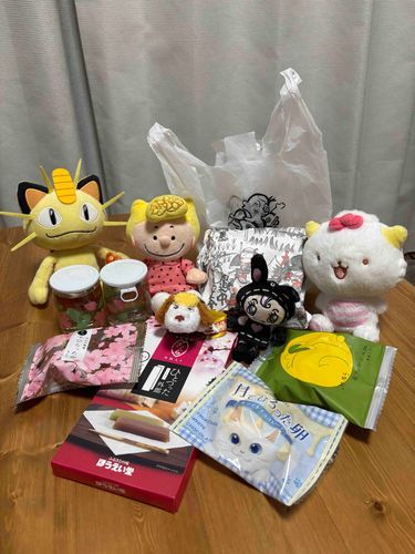 みんなに おみやげ 買ってきたよ〜🚗³₃
みんなで なかよく わけっこだよ🤤
山賊むすびは さりーのだッ!!🍙