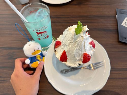 ｢Hiroshima🏡｣

デザートは別腹だよ🍨
チチヤスジュースをチョイスしたよ🥤

#ぺっちゃん