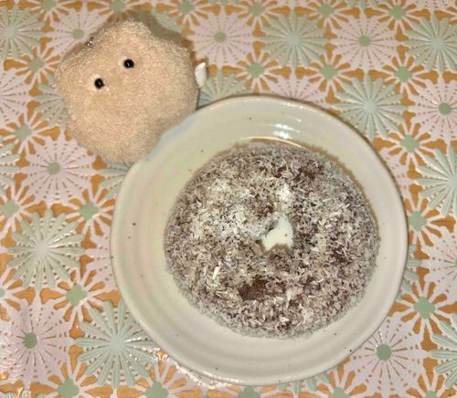 午前1時。
背徳感ましましドーナツはとびきりのおいしさだねえ＿∪♡
