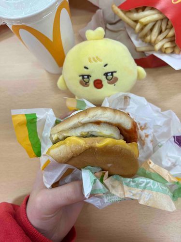ふん。