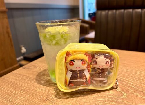 夏の思い出✨
🚃に乗るまで時間があったのでひと休み🥤