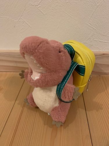 おでかけ♪おでかけ♪♪
ぬしがこんどしんいりのぬいぐるみを
おみせにむかえにいくって
いってたのーっ！たのしみーっ♪