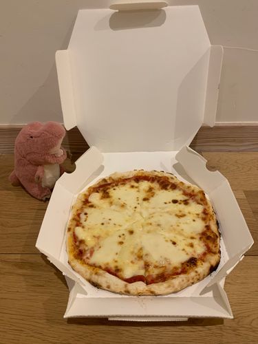 きょうはぴざたべるんだ！
おいしそぉっ！！