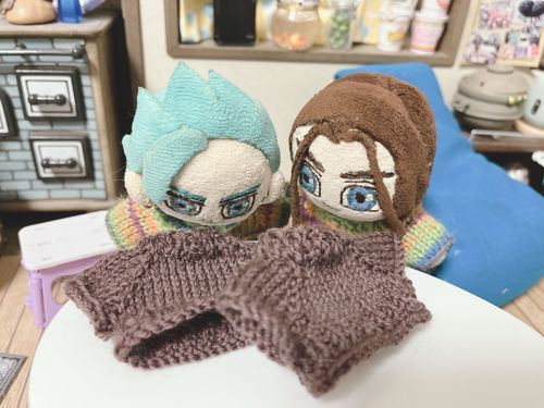じろじろ……
(地味ぬいね…