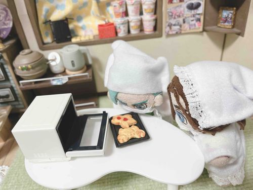 クッキーを焼くぬいたち…