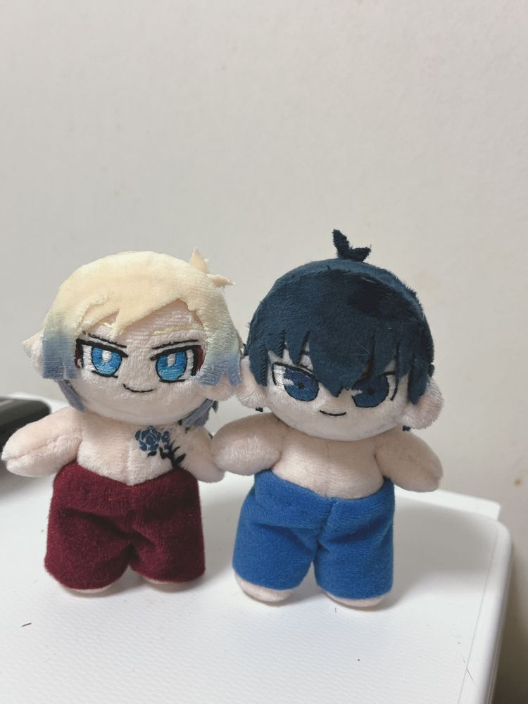 ぬいちゃんたちはぬいも作るしお洋服も仕立ててくれる、自立綿