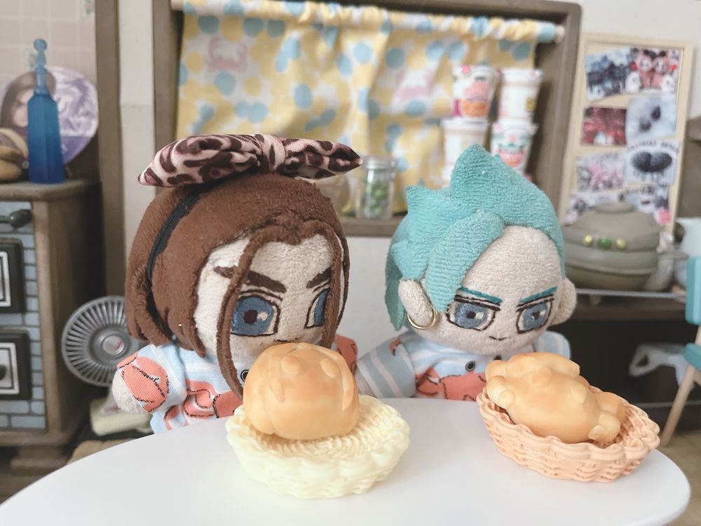 お顔パンで共食い