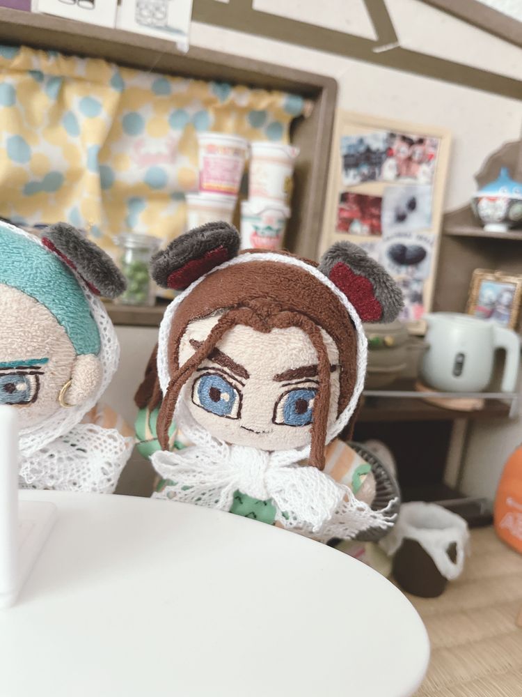 ぬいちゃんたちに推しカプのぬい作成を依頼しました。ぬいちゃんとは違うぼでーにします
依頼料も支払い…ッ！