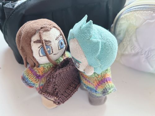 おニューセーターお試し…
ぬいちゃんには不評
(地味ではありませんか？と思っている