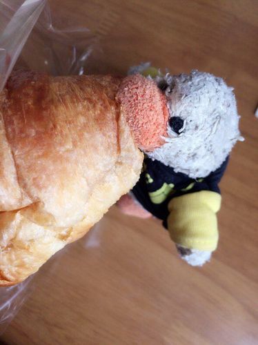 もぐもぐ🥐