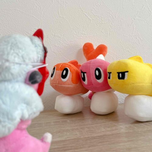 おスシたちがすごいけいかいしてくる
おめんつけてるけどもこやんだよ