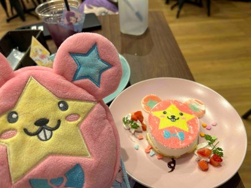 キラッチュ、キラッチュのケーキだよ、、、