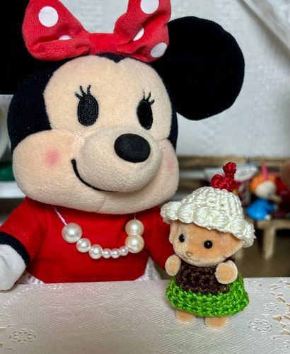 動画見て編んだ抹茶プリンのお洋服なの🍮✨
リアちゃんとアイリスちゃんはお耳がぴょこんとしてるから、モカちゃんにちょうどなお洋服だったの⭐️