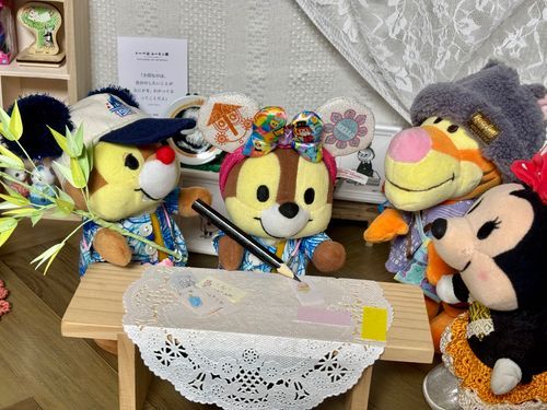 短冊にいろんな願い事書いてるの🎋✨
