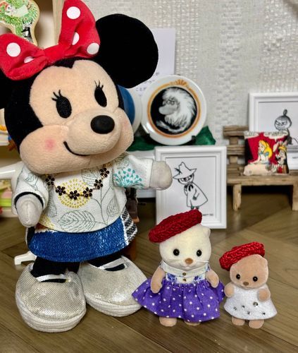 アクアちゃんとカイリちゃんにもベレー帽編んだの🧶✨
シルバニアちゃんのお耳小さいコたちに、ミニーベレー帽かぶせたくなるの🤭❤️