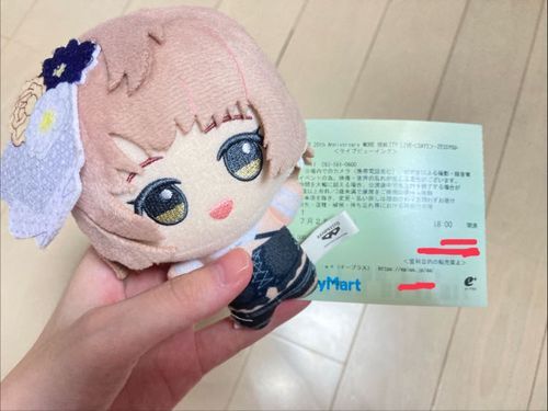 もちぬしさんとらいぶびゅーいんぐにいきました🎤
るかちゃんのぱふぉーまんす、すてきだったなぁ🍝🎙
1/3でわたしのいろのらいともあったよ！💛