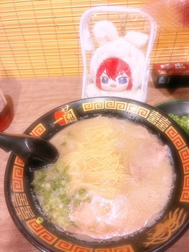 お姉さまと一蘭のラーメンを食べてきましたよ🍜♪
ここのラーメンは格別です！