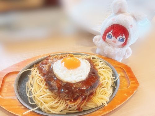 お姉さまとランチしてきましたよ♪
少し贅沢にボロネーゼの上にチーズINハンバーグと目玉焼き乗ってるものにしました♪♪