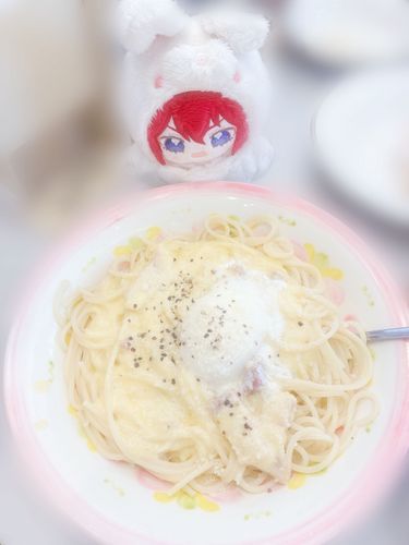 お姉さまとサイゼリヤ行ってきましたよ♪
大好きなカルボナーラ頼んでいました！私も頂きました✨