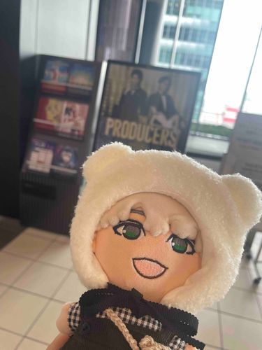 もちぬしといっしょに　みゅーじかる　っていうのをみてきた！
ぼくににてるおにいさんが　うたったりおどったりしてて　きらきらで　かっこよかった！