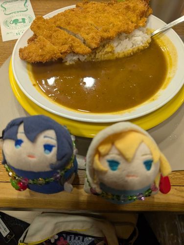 ひるはカツカレー