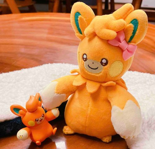 おでこちゃんだよぉ〜
この前ねぇ、ちっちゃなお友達ができたの！
かわいいねぇ💕