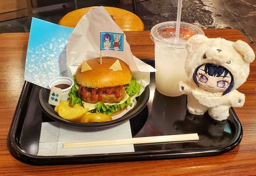 今回は前回の冒険の続きです！
ハンバーガーも食べたんですよ！
美味しかったなぁ！
次はどんな冒険が
おれを待っているのか楽しみです！