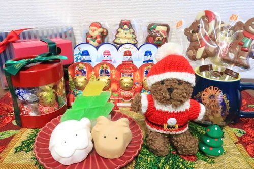 メリークリスマス！
おいしいお菓子はいかがですか〜🍭