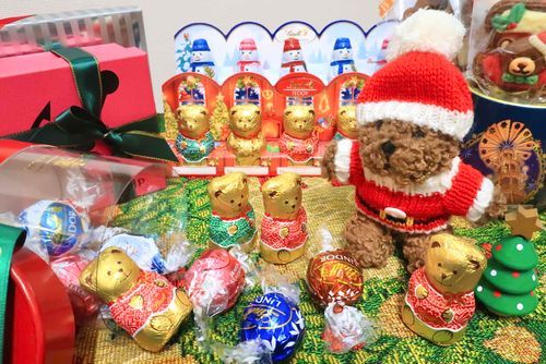 あっ…クマさんチョコレートを食べようとしたらみんな脱走しはじめた…
しかたがないからこのまま逃がしてあげよう！